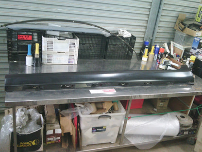 Holden VE Calais Genuine Right Hand Side Rocker Cover Trim Panel (Unpainted) New Part