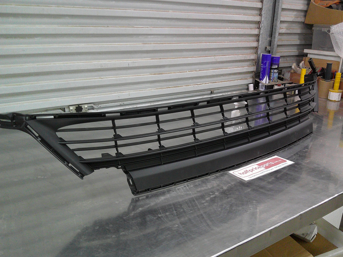 TOYOTA RAV4 Genuine Front Bumper Lower No.2 Grille Assembly New Part