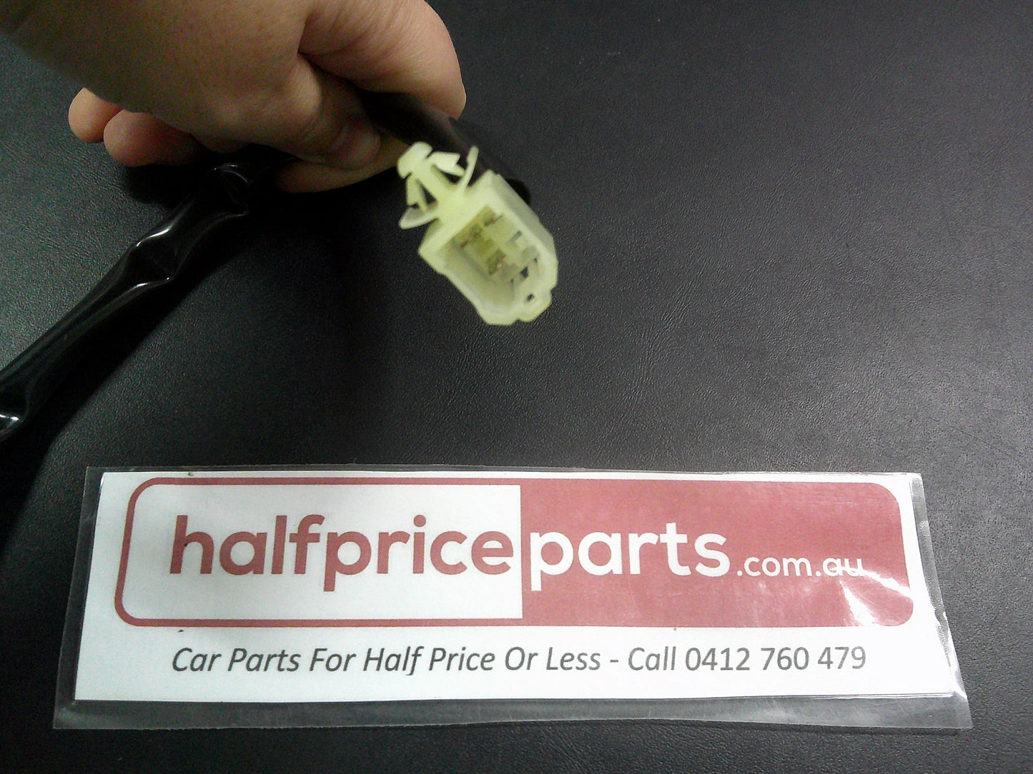 Holden YG Cruze Genuine Tail Light Wiring And Bulb Socket New Part