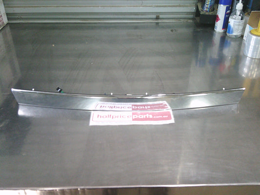 Holden JG Cruze Sedan Genuine Rear Chrome Boot Lid Garnish With Plate Lights New Part
