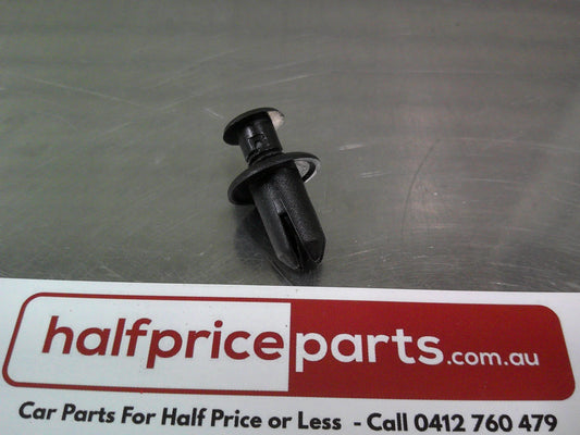 Holden VT/VX/VY/VZ Commodore Genuine Guard Liner Rivets New Part.