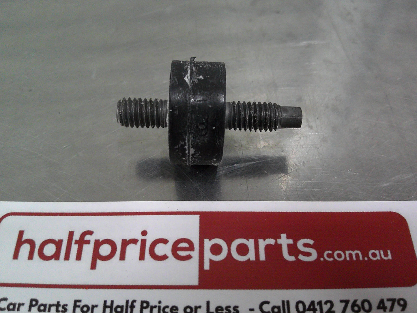 Holden VK/VL/VN/VP/VR/VS Commodore Genuine Rubber Air Box Mount (Airbox) New Part