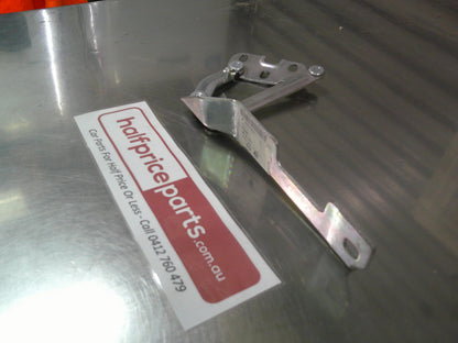 Holden Astra J/PJ/Cascada Genuine Right Hand Front Bonnet Hinge New Part