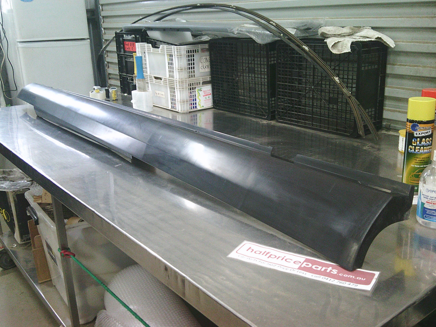 Holden VE Commodore SV6 Genuine Right Hand Side Skirt Moulding New Part