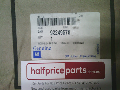 Holden VE Commodore SV6 Genuine Right Hand Side Skirt Moulding New Part
