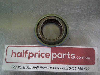 Holden AH/LB/LC Astra / Vectra-B Genuine Front Drive Shaft Oil Seal New Part