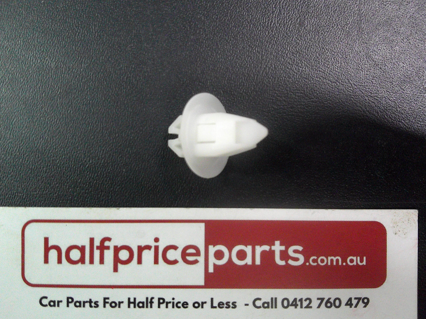 Holden YG Cruze Genuine Sill Panel Moulding Clip New Part