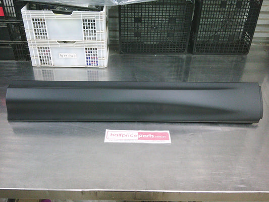 Land Rover Range Rover Sport Genuine Right Hand Front Bottom Door Moulding - New Part