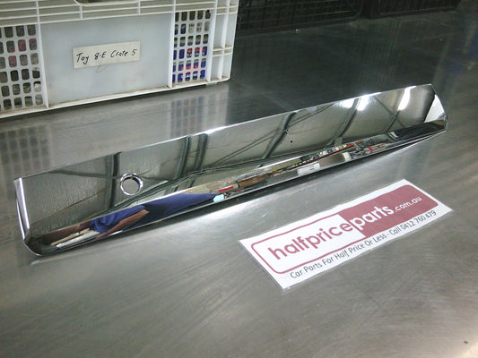 Holden Captiva CG Genuine Lift Gate Applique w/Plate Lights -New Part