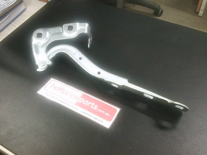 Holden Astra-K Genuine Right Hand Bonnet Hinge Assembly New Part