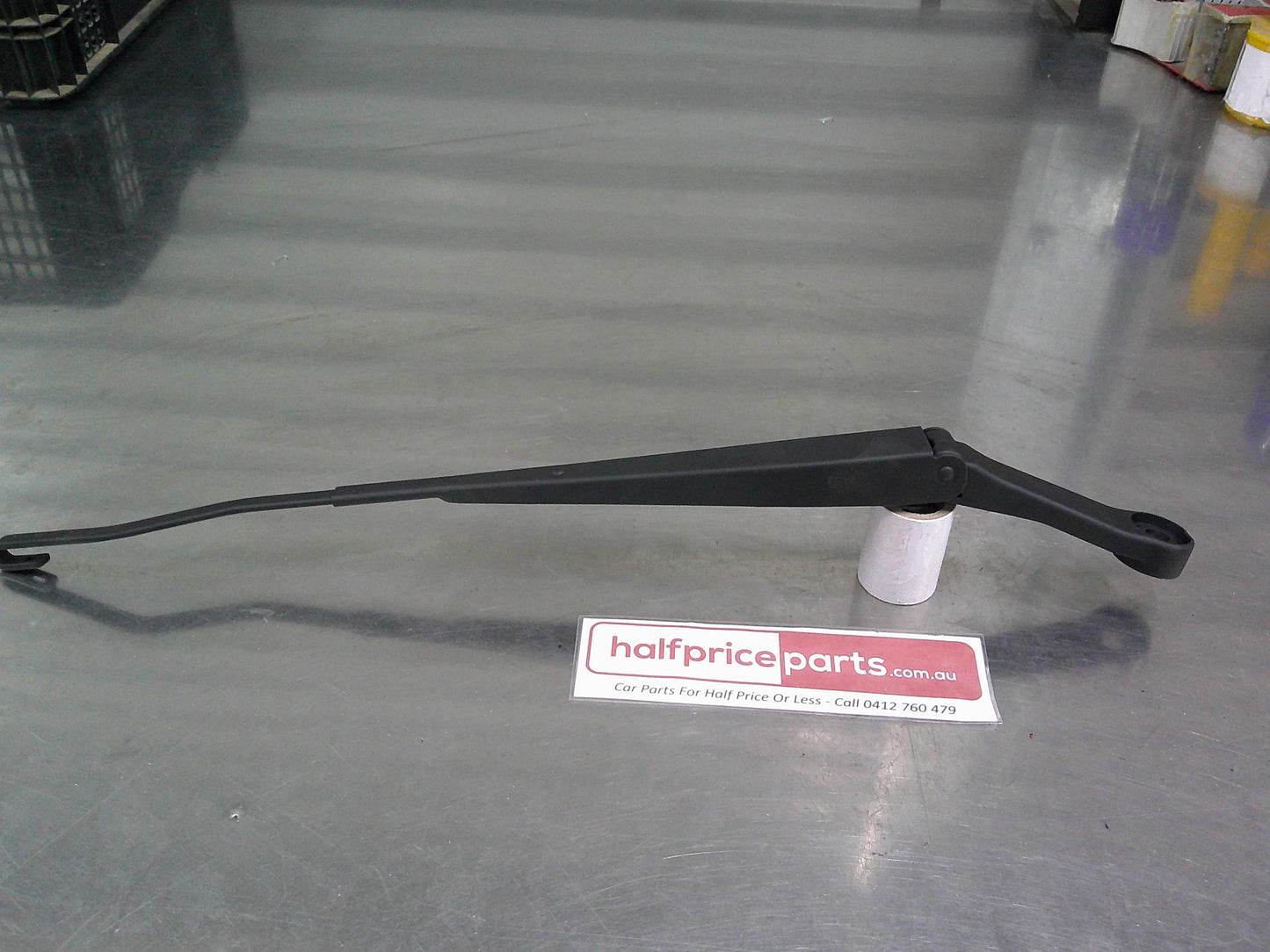 Isuzu D-Max/RC Colorado Genuine Left Hand Front Wiper Arm New Part