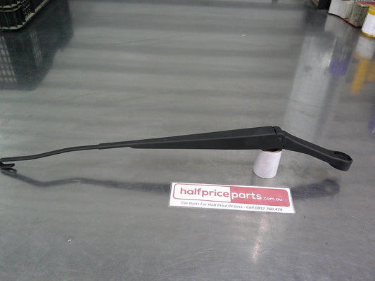 Isuzu D-Max/RC Colorado Genuine Left Hand Front Wiper Arm New Part