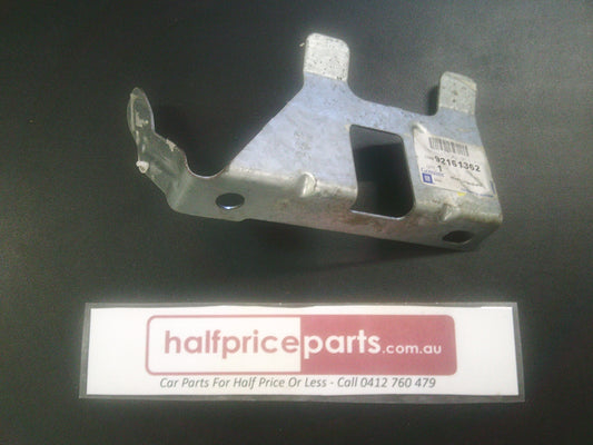 Holden VE/VF Commodore Genuine Right Hand Lower Guard Bracket New Part