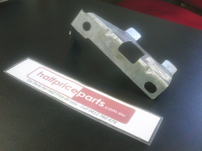 Holden VE/VF Commodore Genuine Right Hand Lower Guard Bracket New Part