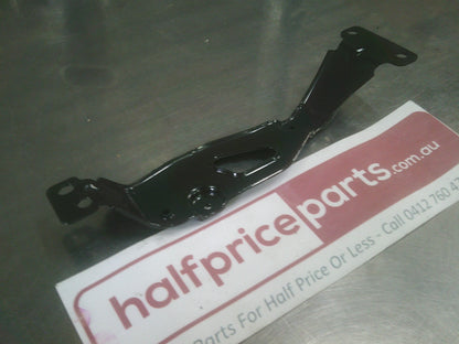 Holden VF Commodore Genuine Front Right Seat Frame Panel Trim Bracket New Part