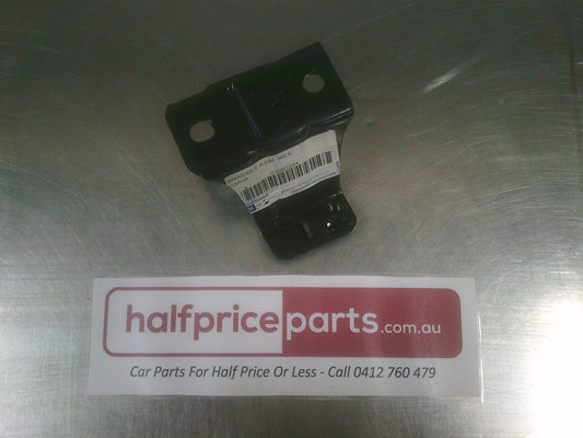 Holden VY/VZ Commodore/WK/WL Statesman Genuine Right Hand Rear Bumper Support Bracket New Part
