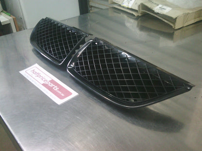 Holden VX/VU Exec Series II Genuine Left & Right Front Grilles Assembly New Part