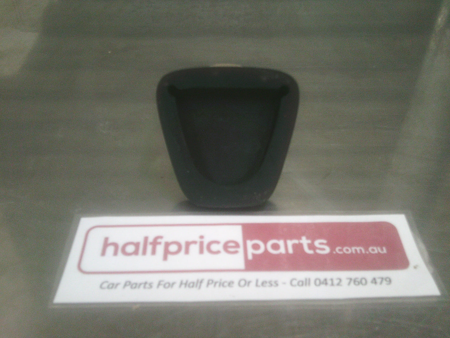 Holden VE Commodore Genuine Pedal Rubber Pad - Brake Or Clutch New Part.