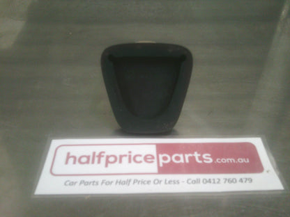 Holden VE Commodore Genuine Pedal Rubber Pad - Brake Or Clutch New Part.