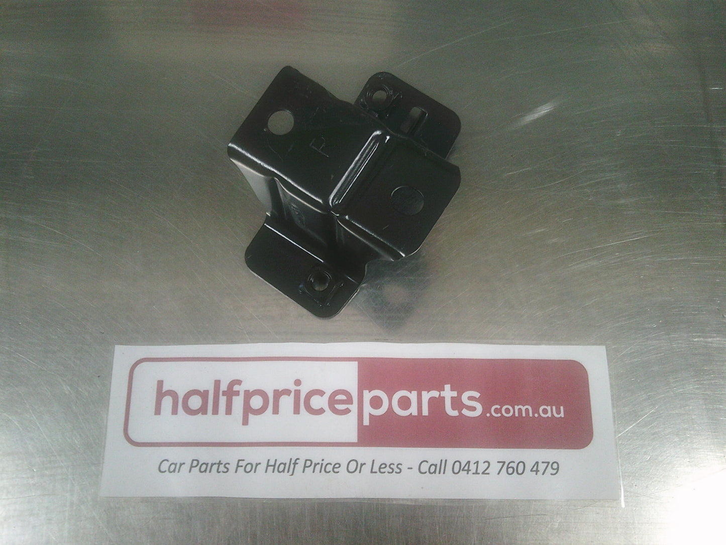 Holden VY/VZ Commodore/WK/WL Statesman Genuine Right Hand Rear Bumper Support Bracket New Part
