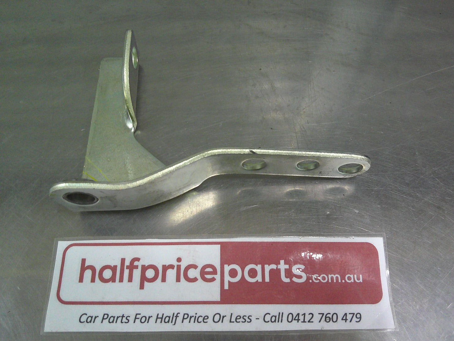 Holden RC Colorado / Isuzu D-Max Genuine Right Hand Tailgate Hinge Bracket New Part.