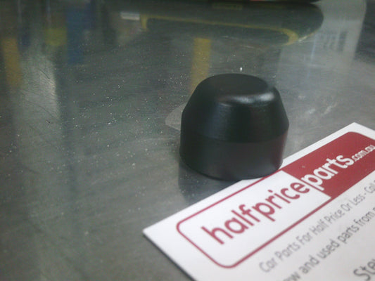 Holden Commodore VT/VX/VY/VZ / Statesman WH/WK/WL/Chevrolet/Pontiac Genuine Top Nut Cap - New Part