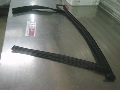 Holden JH Cruze Series II Genuine Right Hand Front Upper Weatherstrip Seal New Part