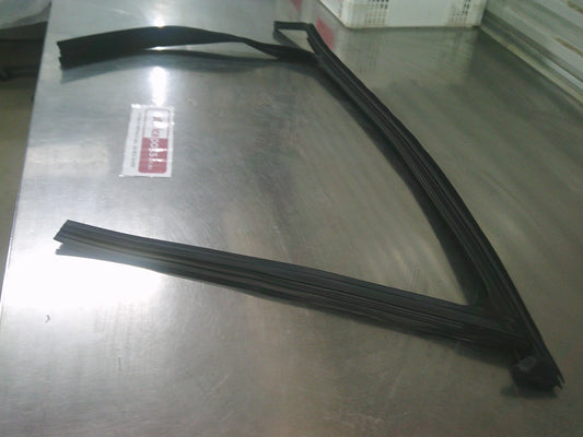 Holden JH Cruze Series II Genuine Right Hand Front Upper Weatherstrip Seal New Part
