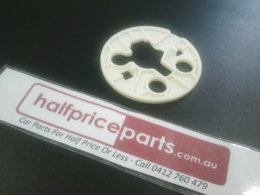 Holden GM Silverado 1500/2500/3500 Genuine Left Hand Sun Visor Bracket New Part.