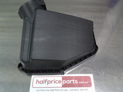 Holden VE Commodore/WM Caprice 3.6Ltr V6 Genuine Upper Air Box Housing Cover New Part