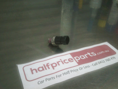 Holden VE/VF Commodore Genuine Oil Pressure Switch New Part