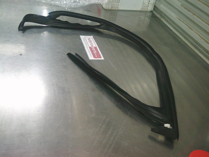 Holden ZB Commodore Genuine Right Hand Front Upper Weather Strip New Part