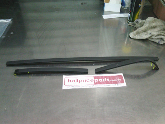 Holden RG Colorado Genuine Left Hand Roof Finish Moulding New Part