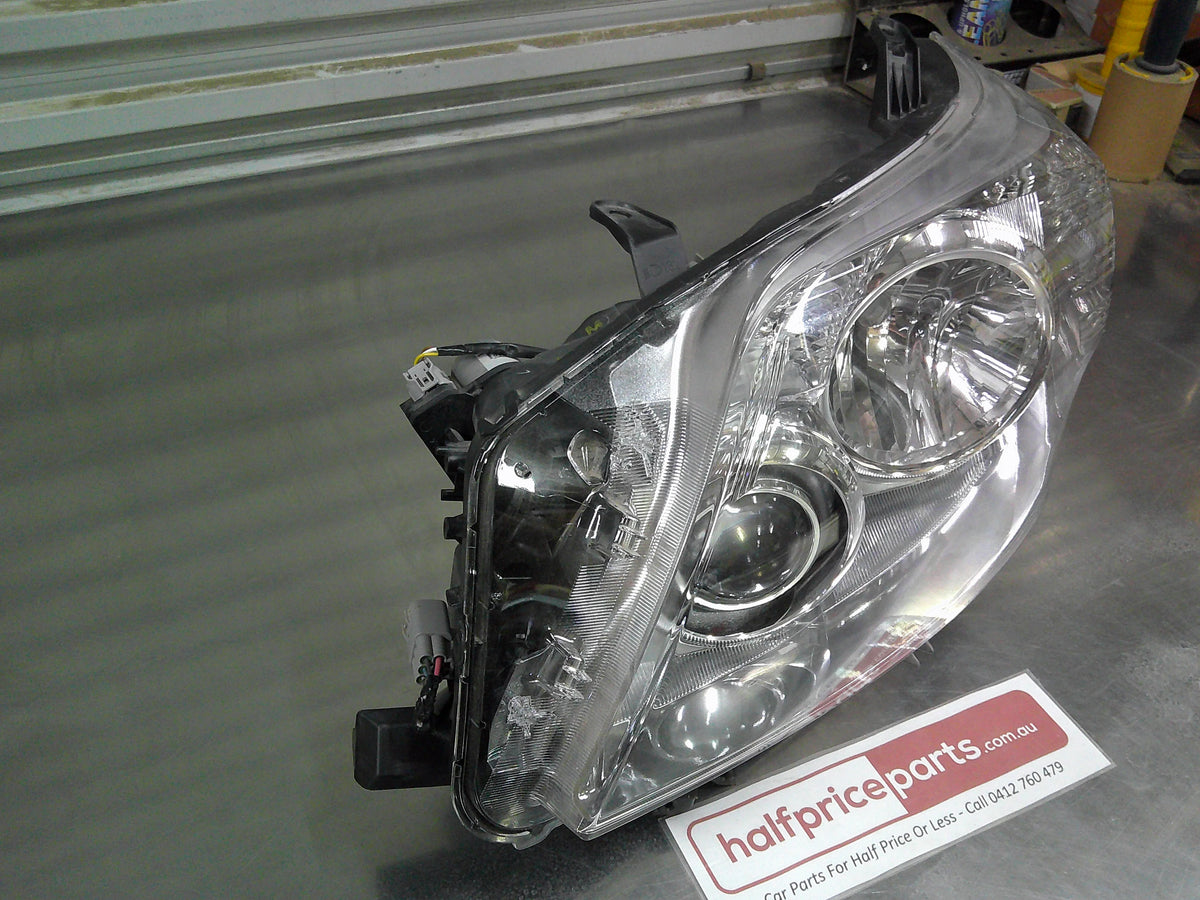 Toyota Land Cruiser 150 Prado Genuine Left Hand Head Light Assembly New Part.