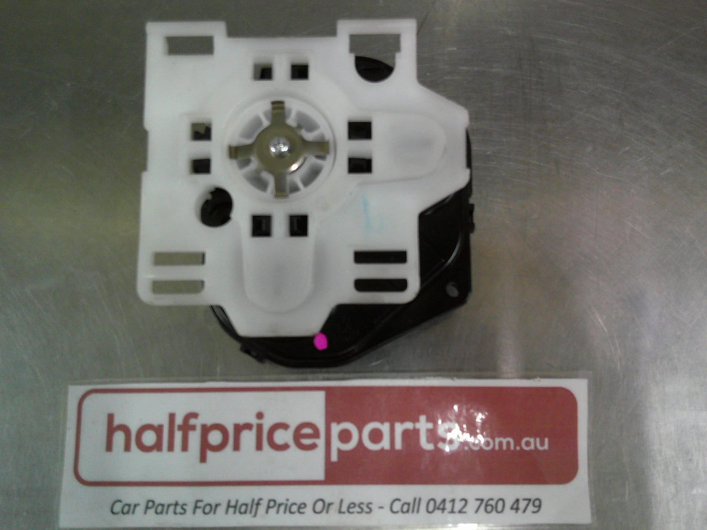 Holden RG Colorado/RG Trailblazer Genuine Right Hand Mirror Electric Adjustment Motor New Part