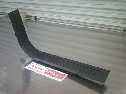 Range Rover Evoque Genuine Left Hand Passenger Front Door Tread Plate (Black In Colour) New Part