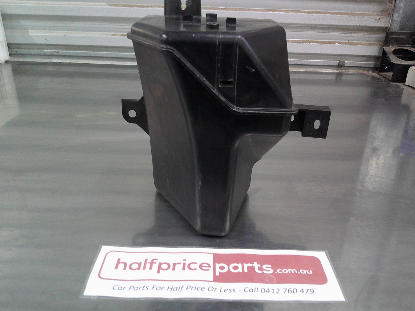 Holden VE/VF V6/V8 Commodore Genuine Radiator Overflow Expansion Tank Used VGC