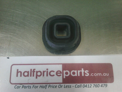 Holden RG Colorado Genuine Upper Radiator Mount - New Part