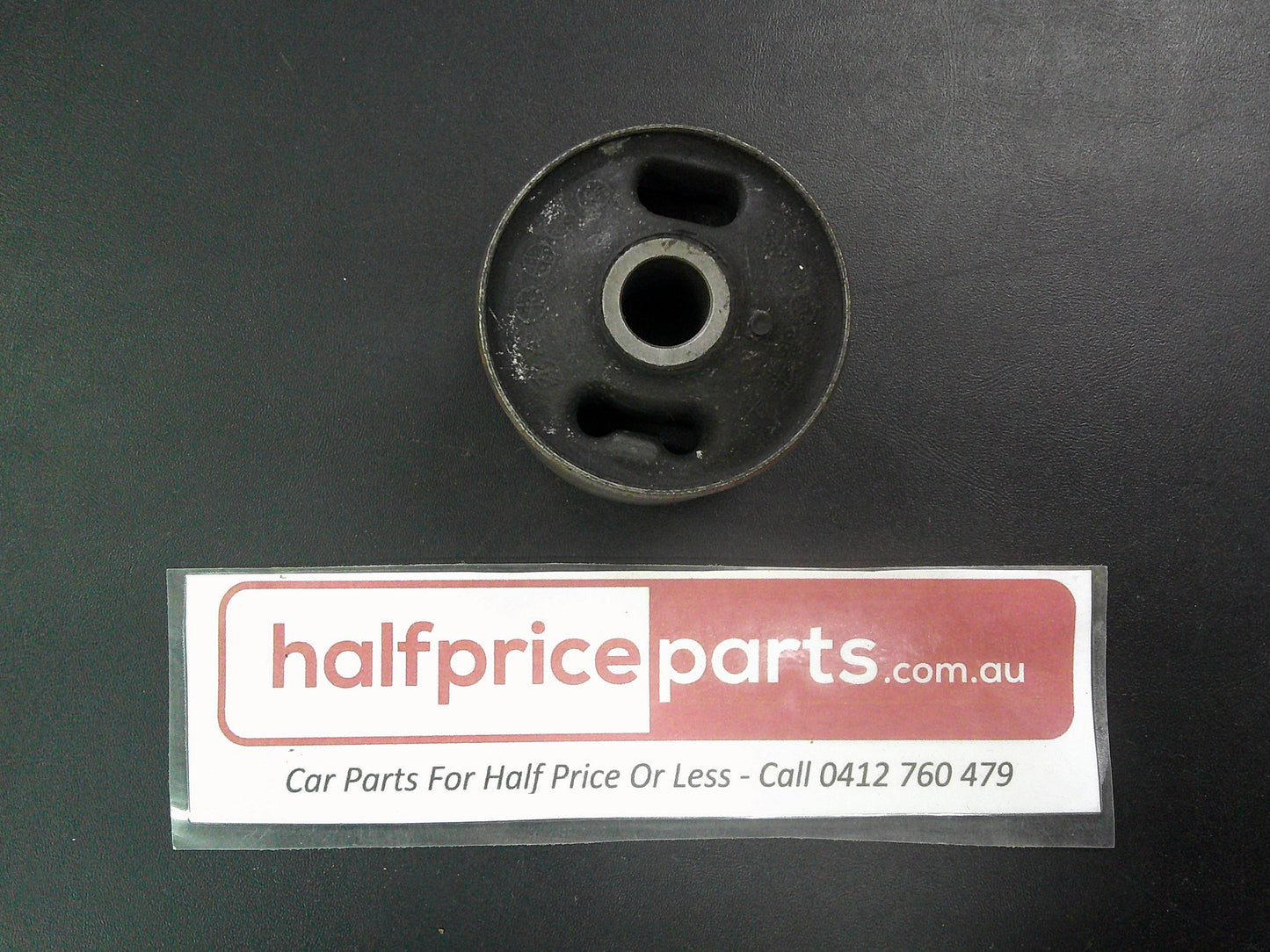 Mitsubishi Triton/Pajero Genuine Front Axel Arm Rod Bush New Part