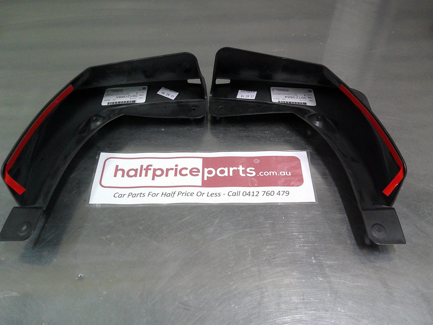 Holden ZB Commodore/Calais Wagon Genuine Rear Mud Flap Set New Part