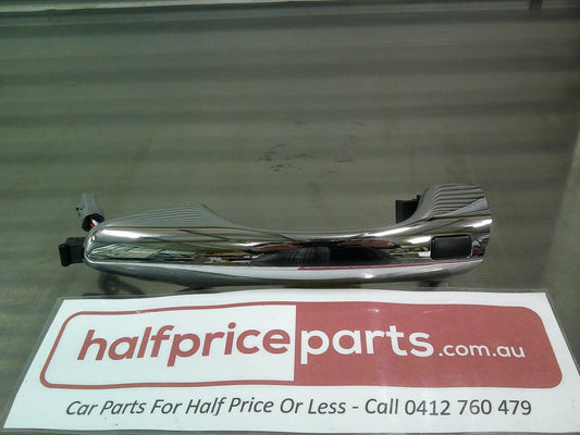 Hyundai Santa Fe Genuine Left Hand Front Outer Door Handle (Chrome) New Part