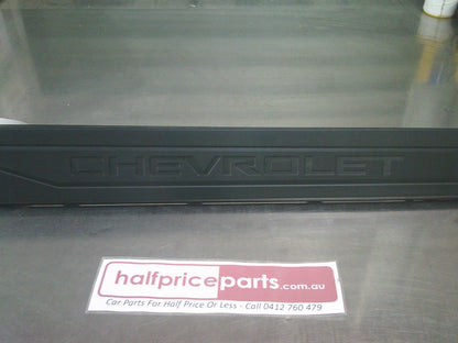 Holden GM Silverado Genuine Left Hand Top Tub Trim Moulding New Part