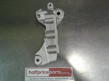 Holden TM Barina Genuine Manual Transmission Engine Mount Bracket New Part