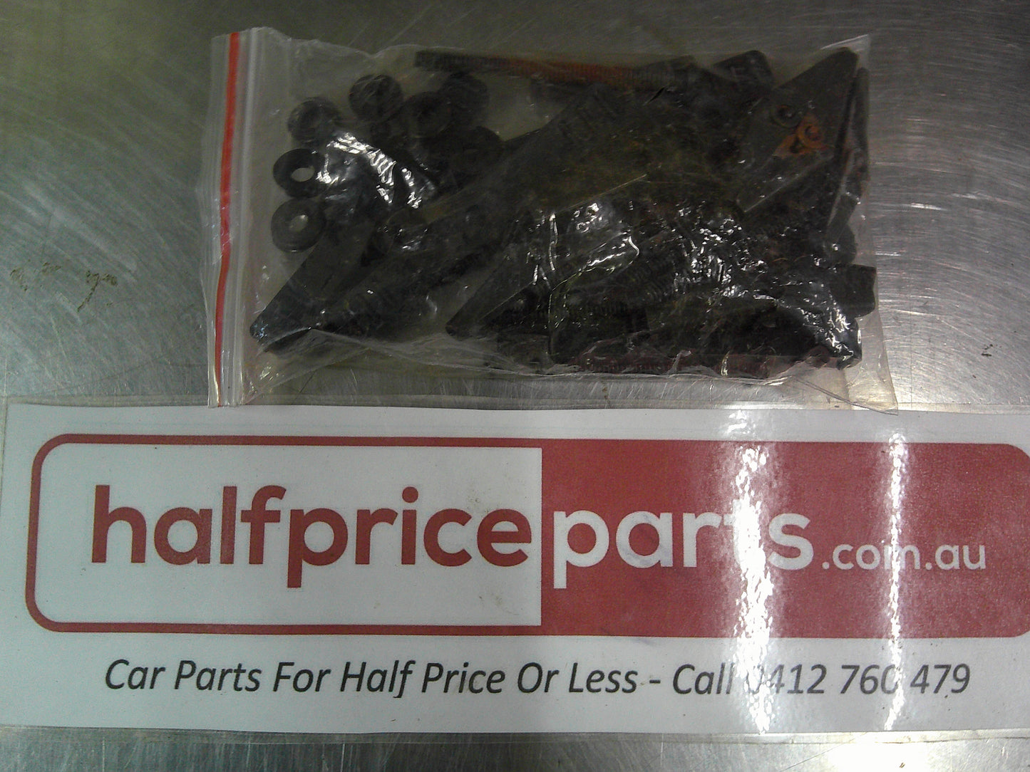 Holden VF Commodore Series 1 Genuine Sports Insect Grille Covers Kit New Part