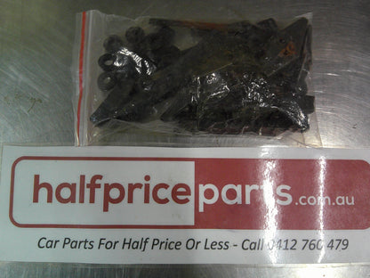 Holden VF Commodore Series 1 Genuine Sports Insect Grille Covers Kit New Part