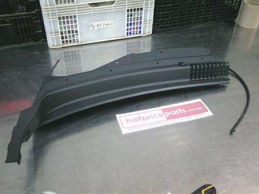 Holden CG Captiva Genuine Left Hand Front Windscreen Front Cowling - New Part
