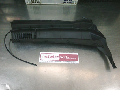 Holden CG Captiva Genuine Left Hand Front Windscreen Front Cowling - New Part
