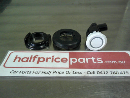Holden CG5/CG7 Captiva Genuine Park Assist Sensor (Factory White) New Part