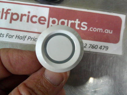 Holden CG5/CG7 Captiva Genuine Park Assist Sensor (Factory White) New Part