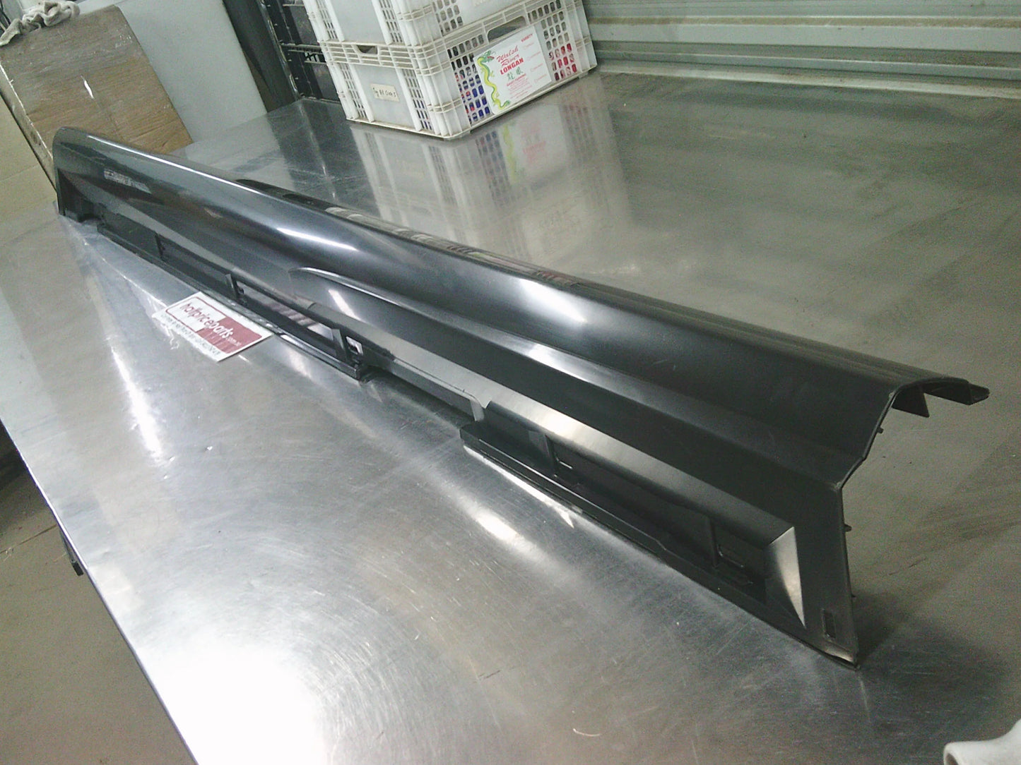 Holden VY/VZ SS Commodore Sedan Genuine Left Hand Side Skirt (Unpainted) New Part